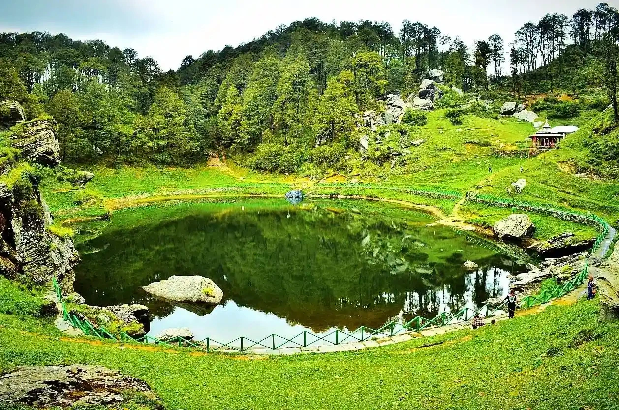 Serolsar Lake: A Calm Natural Retreat