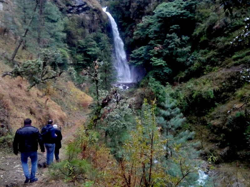 Gaidhar Waterfall: A Secret Natural Retreat
